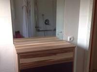 Badezimmer-Schrank mit Spiegel
