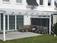 Kunststoff-Terrassentür in weiß Seitenansicht