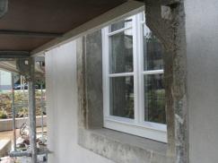 Sprossenfenster aus Holz in weiß