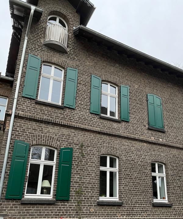 Fensterläden in grün