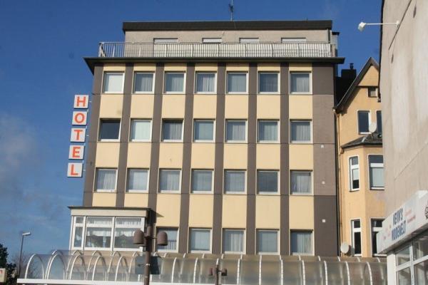 Kunststoff-Fenster in weiß für Hotel