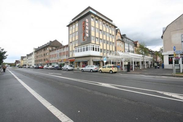 Kunststoff-Fenster in weiß für Hotel