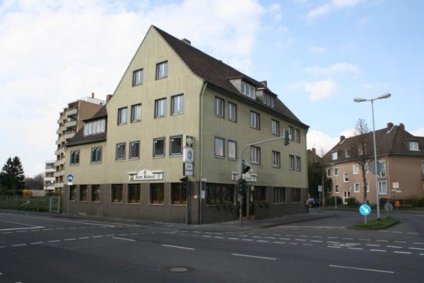 Mehrfamilienhaus vor Umbau