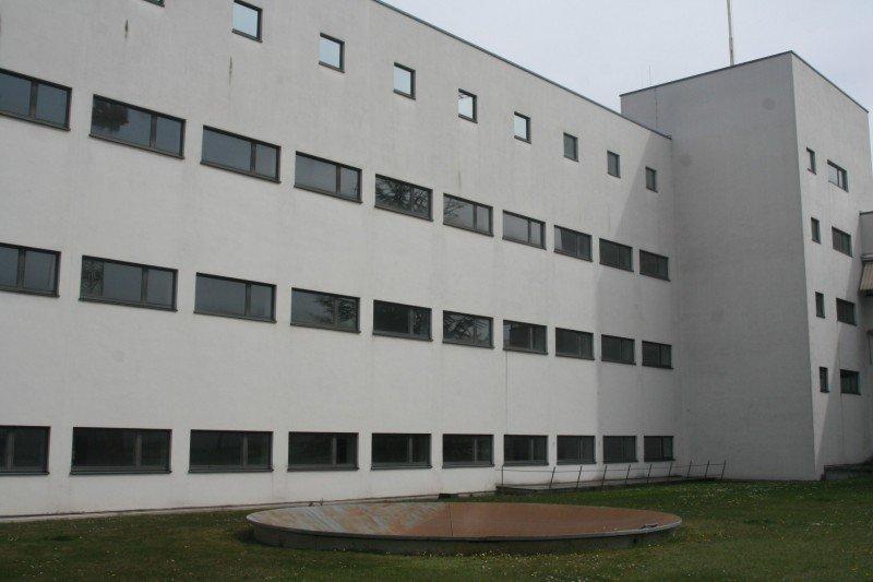 PaX Kunststoff-Fenster in grau für ehem. Deutschen Bundestag in Bonn