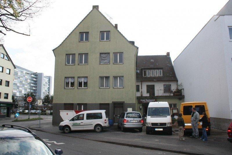 Mehrfamilienhaus vor Umbau