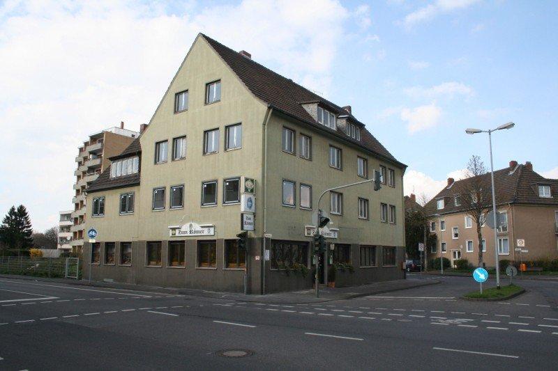 Mehrfamilienhaus vor Umbau